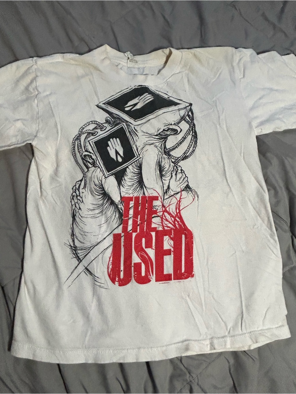💚3/$25 Vintage The Used Graphic Band Tee - White with Red Print